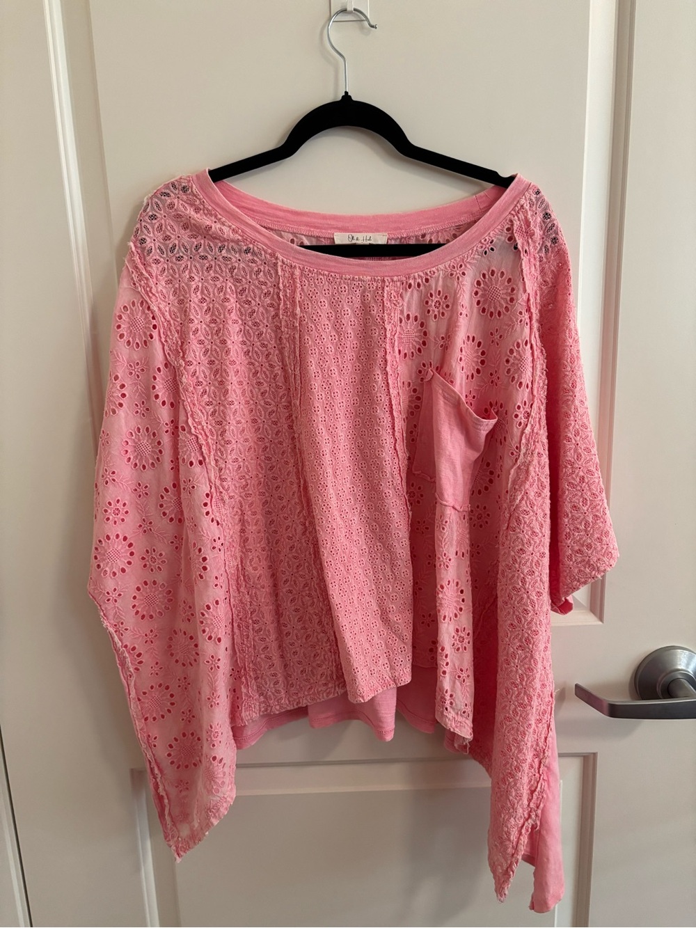 Oil & Hali Lightweight Pink Eyelet Pocket Women's Top
